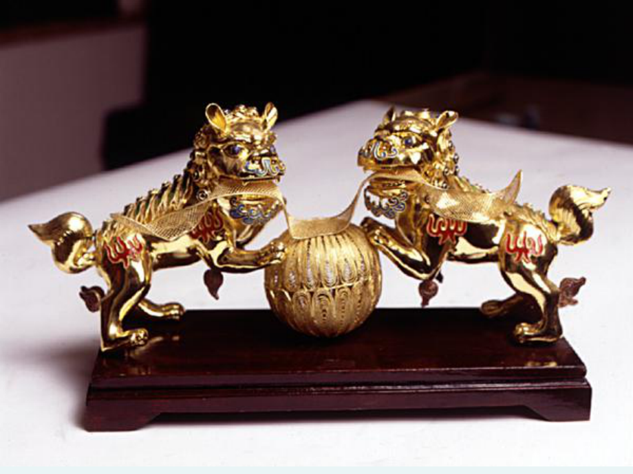 课件112.1轴对称精品教育.ppt_第2页