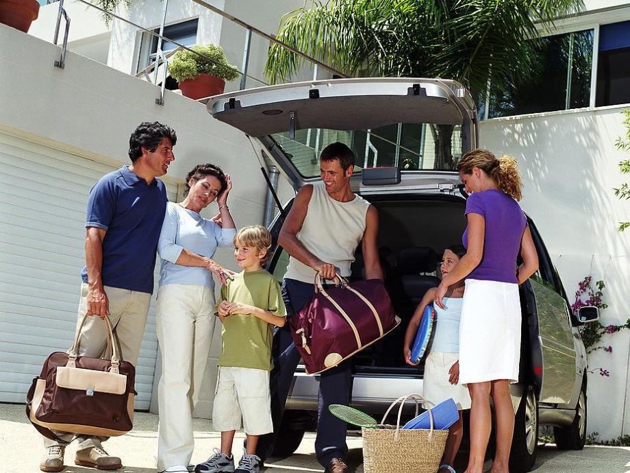 幼儿园旅游安全PPT课件教案图片PPT课件.pptx_第3页