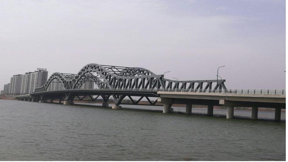 中班美术活动《美丽的桥》PPT课件教案明天版幼儿园中班美术活动《美丽的桥》课件.ppt_第2页