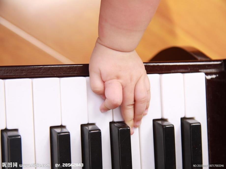 小班音乐《大拇哥》PPT课件教案小班-音乐-大拇哥.pptx_第3页