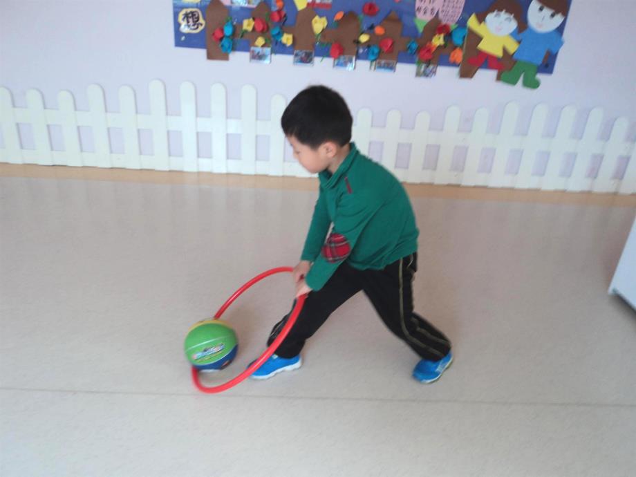 中班《运动小人》PPT课件教案中班幼儿学习故事：运动小人.ppt_第2页